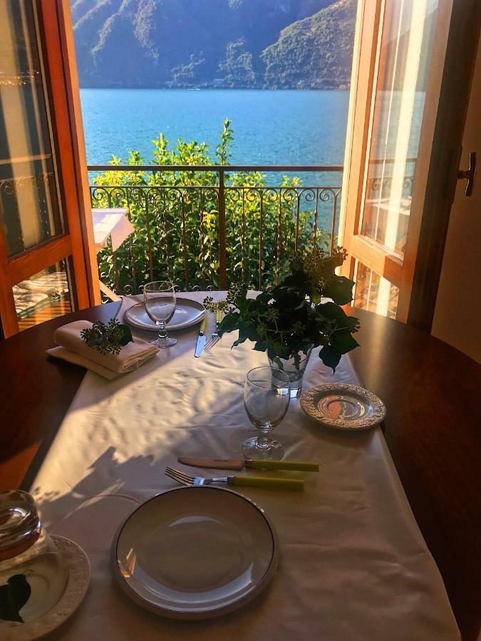 Holidays Home Rivabella Lezzeno Exteriör bild